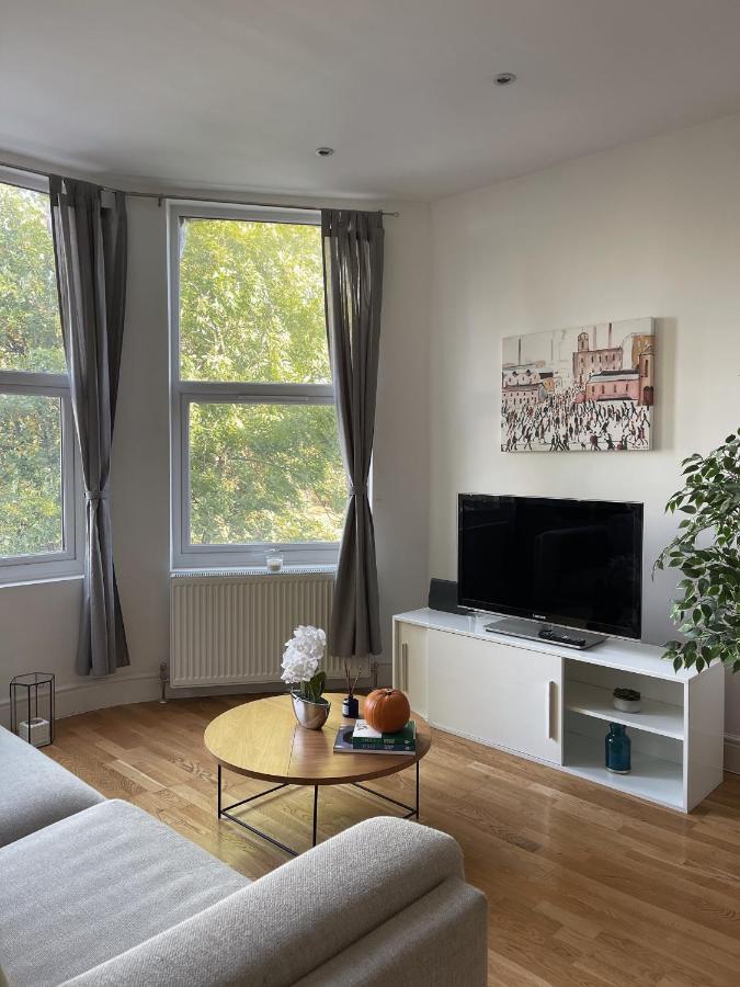 Luxuriously Flat In Streatham Leilighet London Eksteriør bilde
